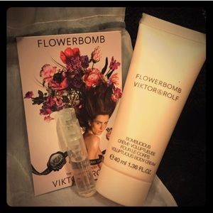 Flowerbomb Lotion